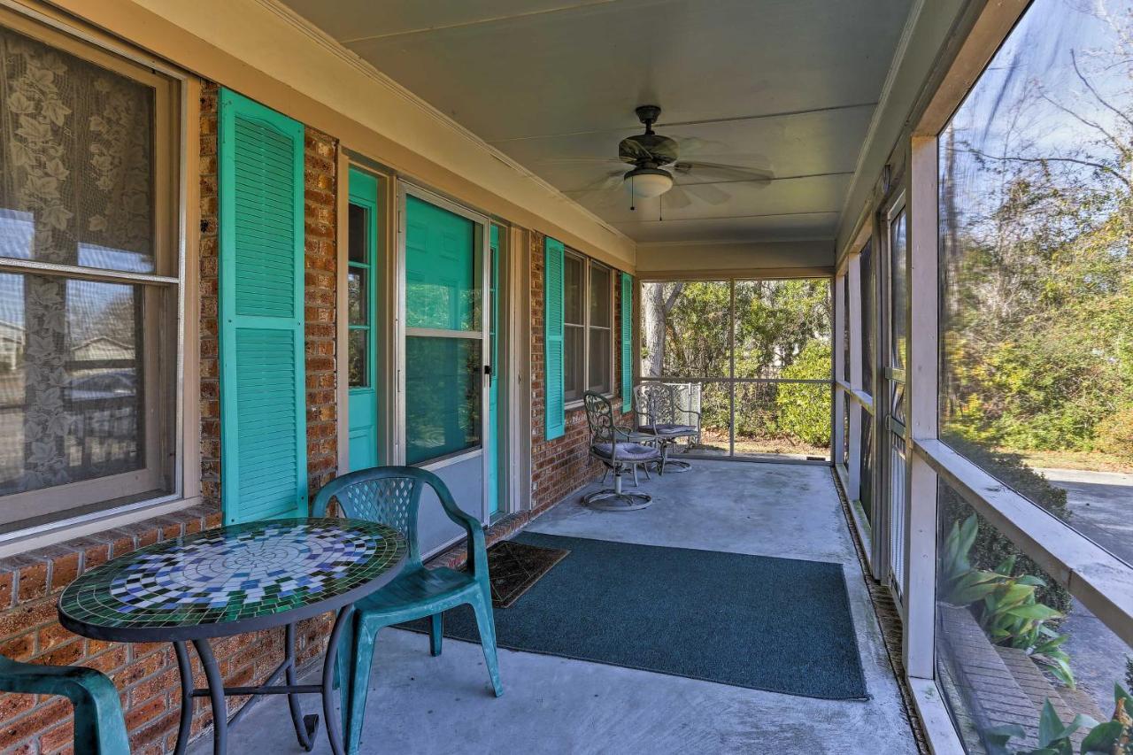 Lake Waccamaw Home With Fenced Yard And Shared Pier! ภายนอก รูปภาพ