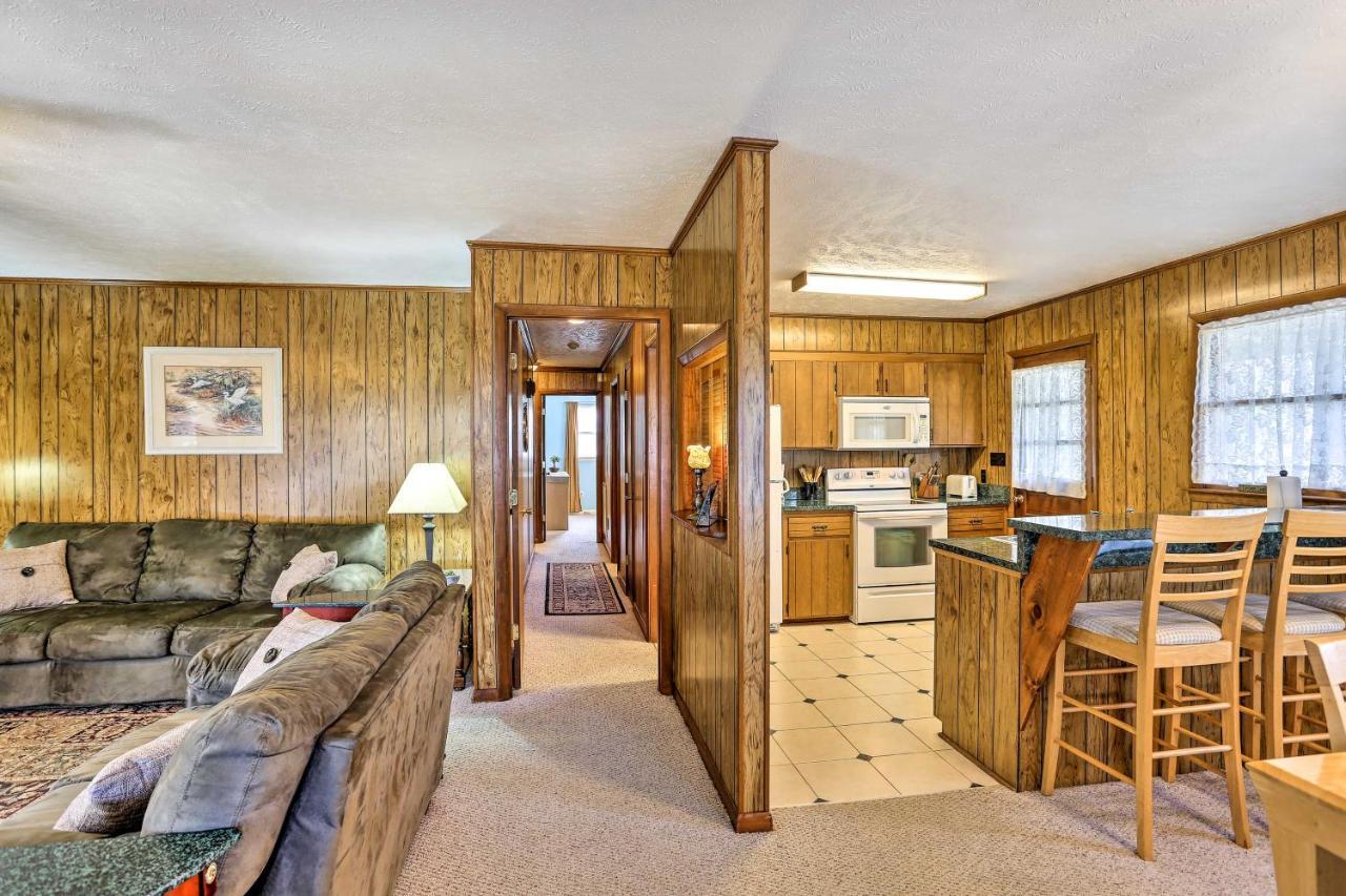 Lake Waccamaw Home With Fenced Yard And Shared Pier! ภายนอก รูปภาพ